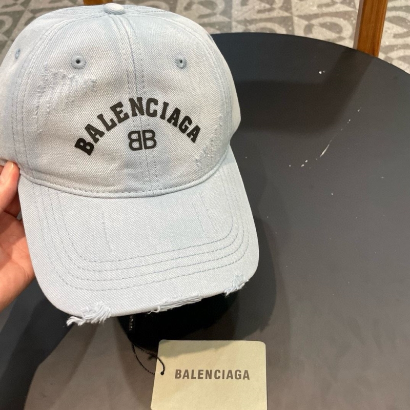 BALENCIAGA